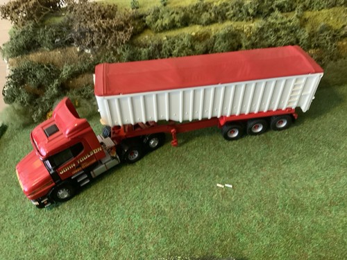 This corgi scania - corgi, bulk